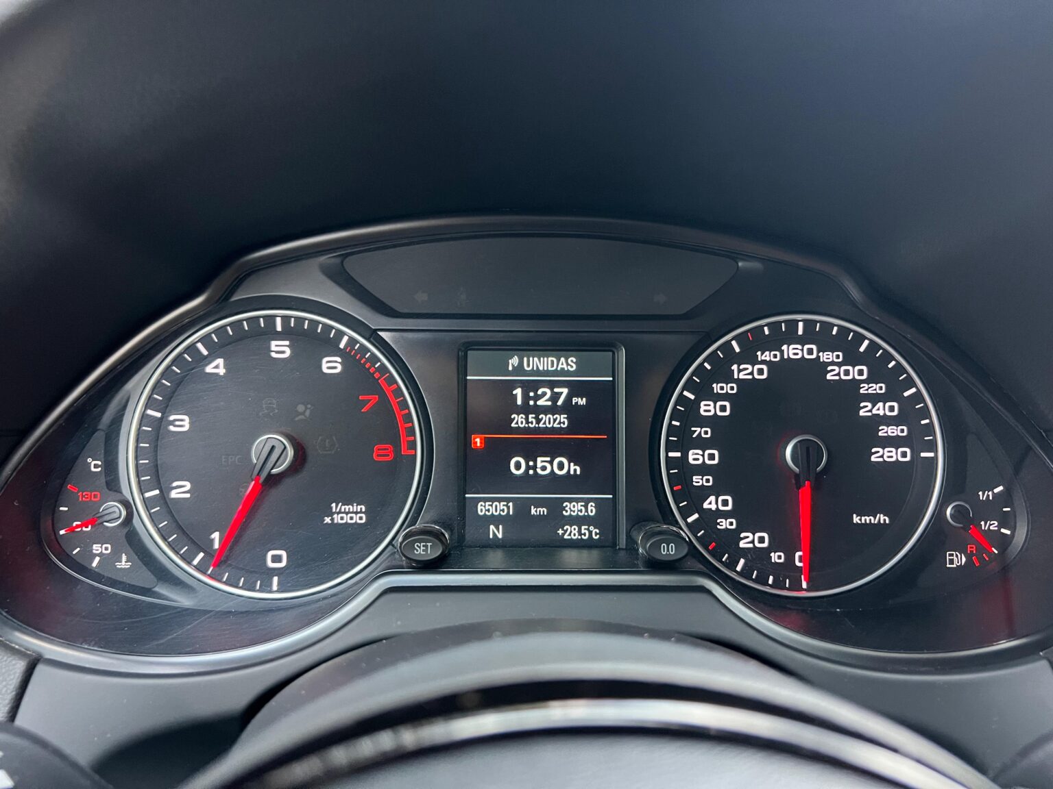 Audi-Q5-2017-184GFT (15)