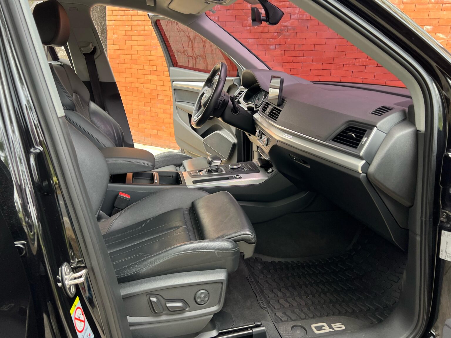 Audi-Q5-2018-816HDL (12)