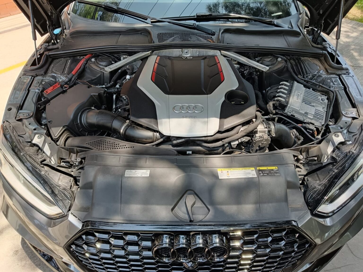 Audi-S5-2018-661HVG (18)