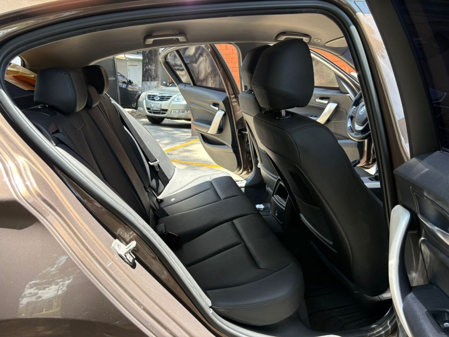 BMW-118i-AT-2015-642FWF (11)