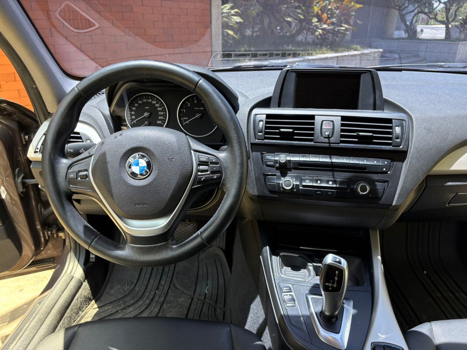 BMW-118i-AT-2015-642FWF (18)