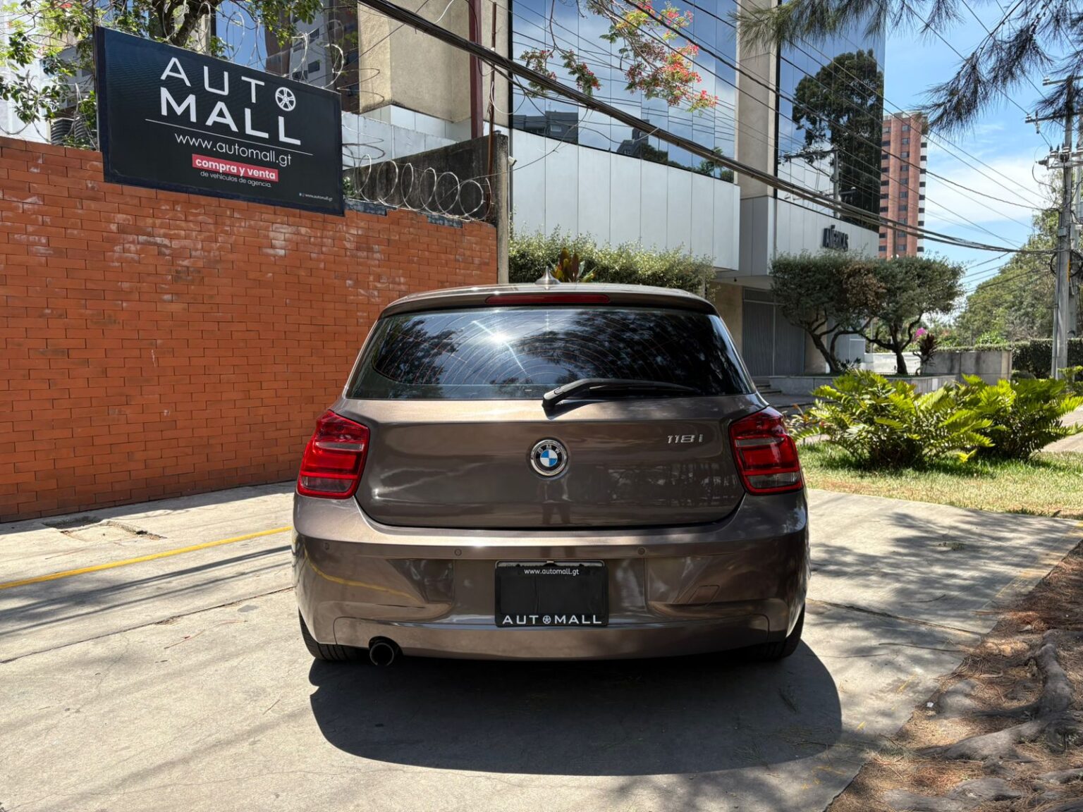 BMW-118i-AT-2015-642FWF (5)