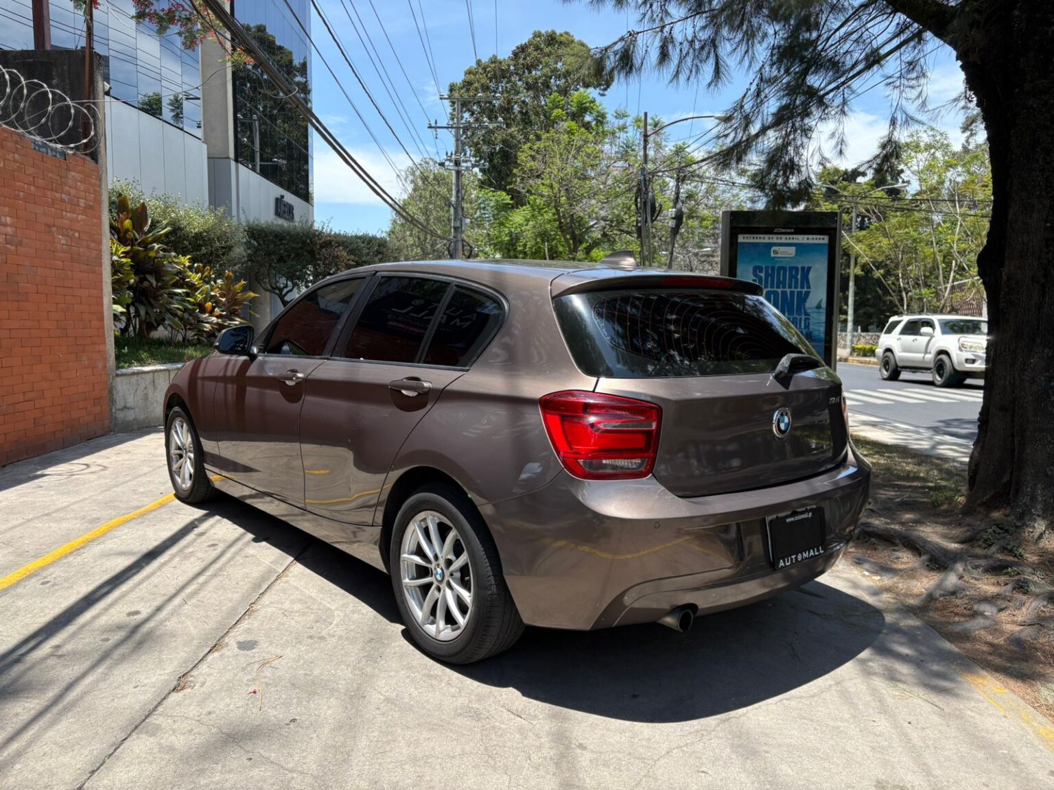 BMW-118i-AT-2015-642FWF (6)
