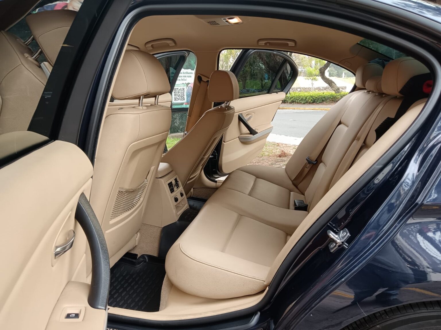 BMW-320i-AT-2010-840FYG (11)