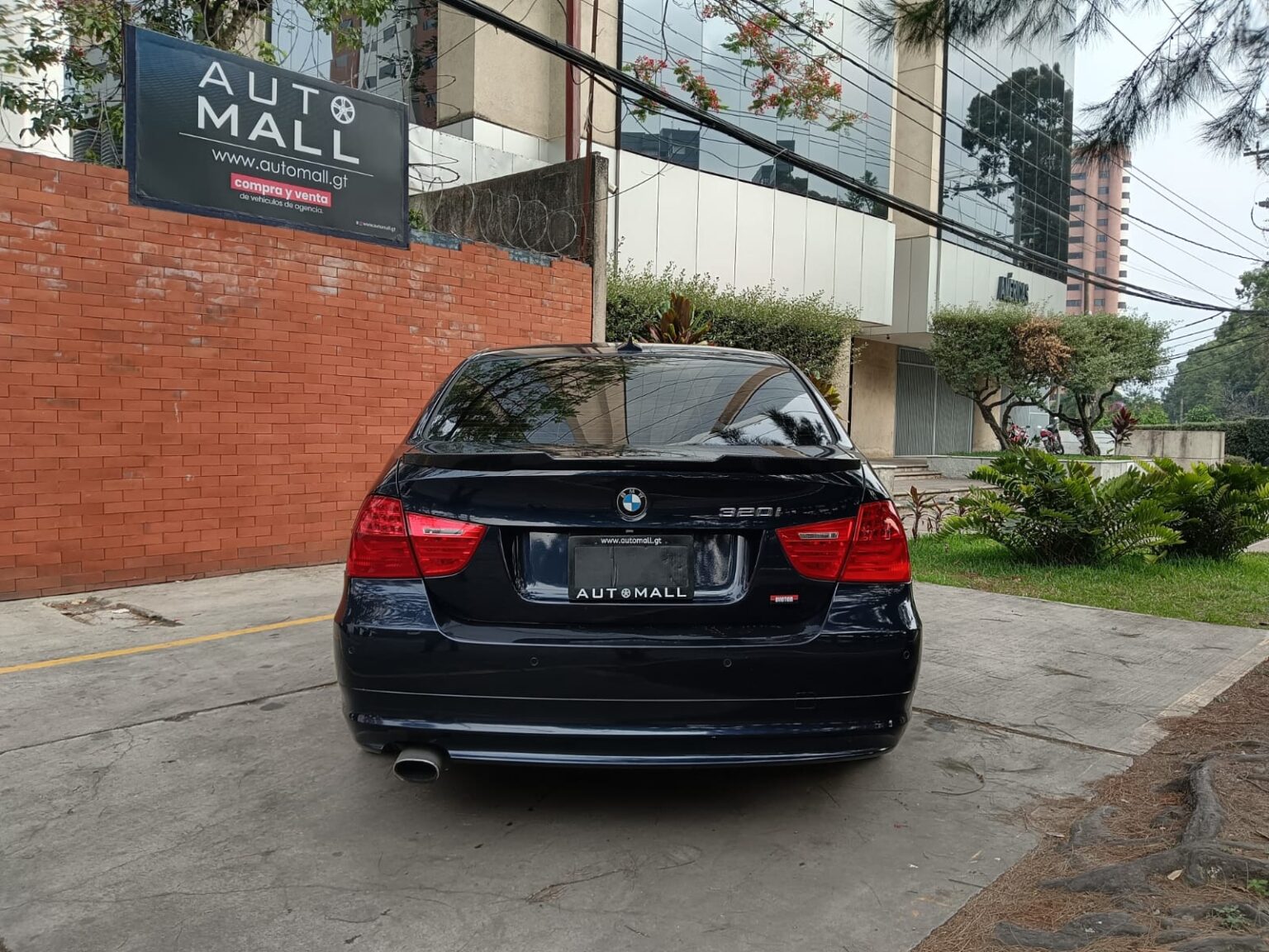 BMW-320i-AT-2010-840FYG (17)