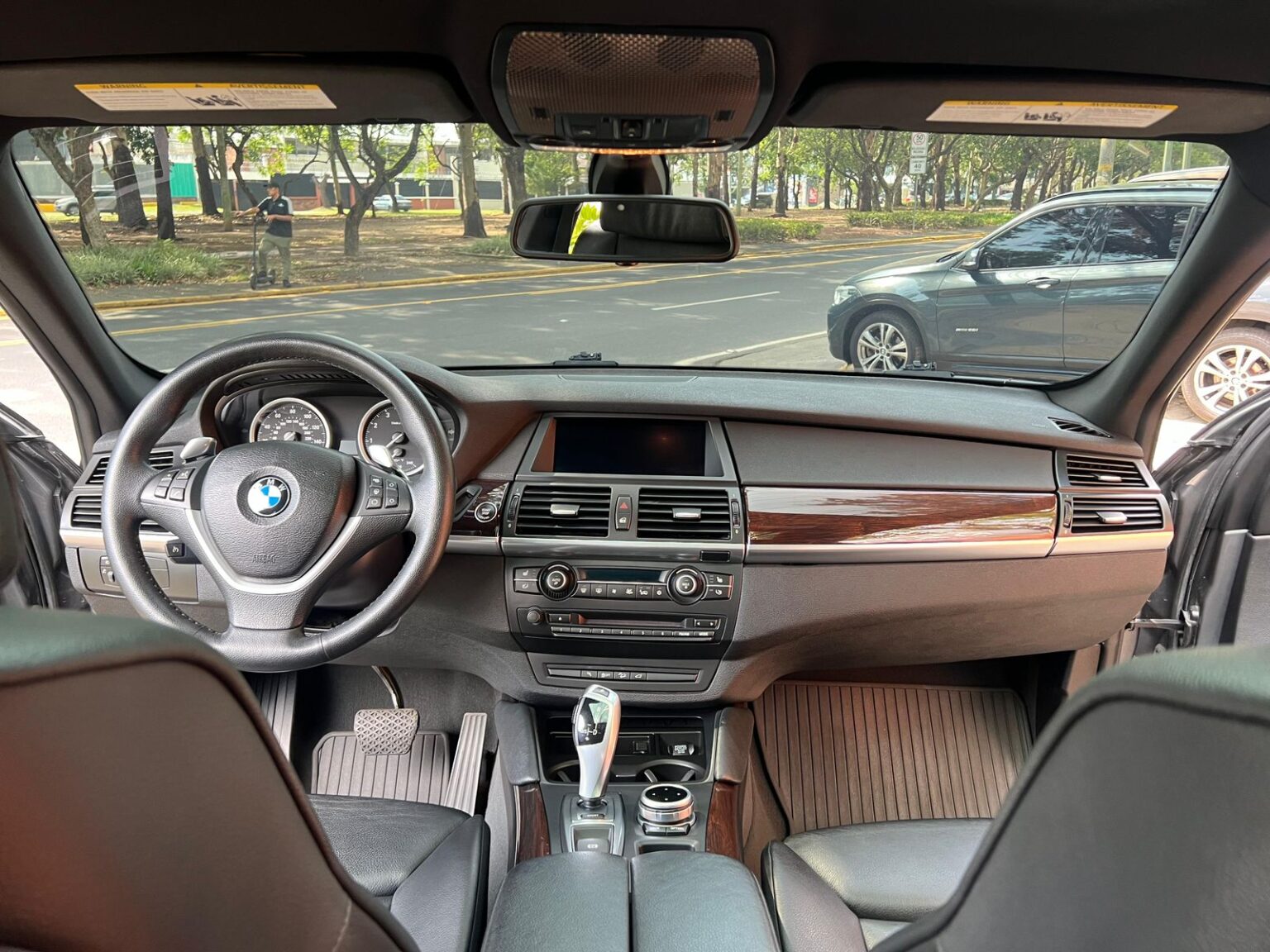 BMW-X6-35i-2011-301KSC (17)