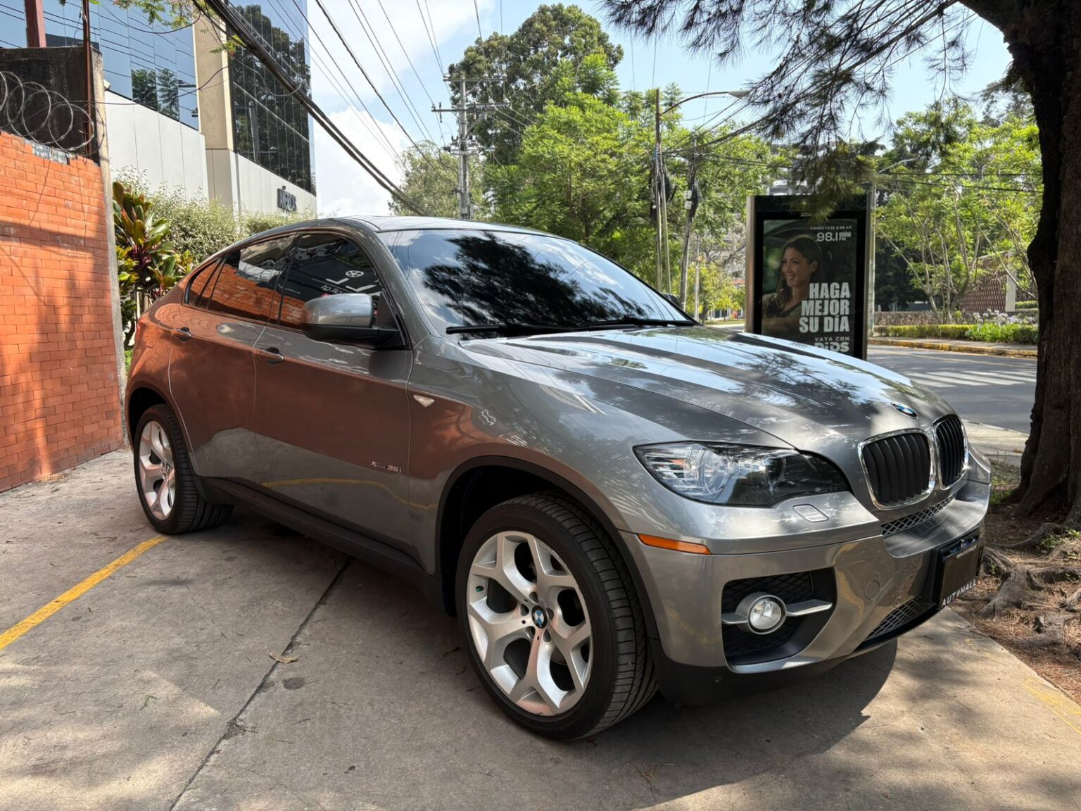 BMW-X6-35i-2011-301KSC (2)