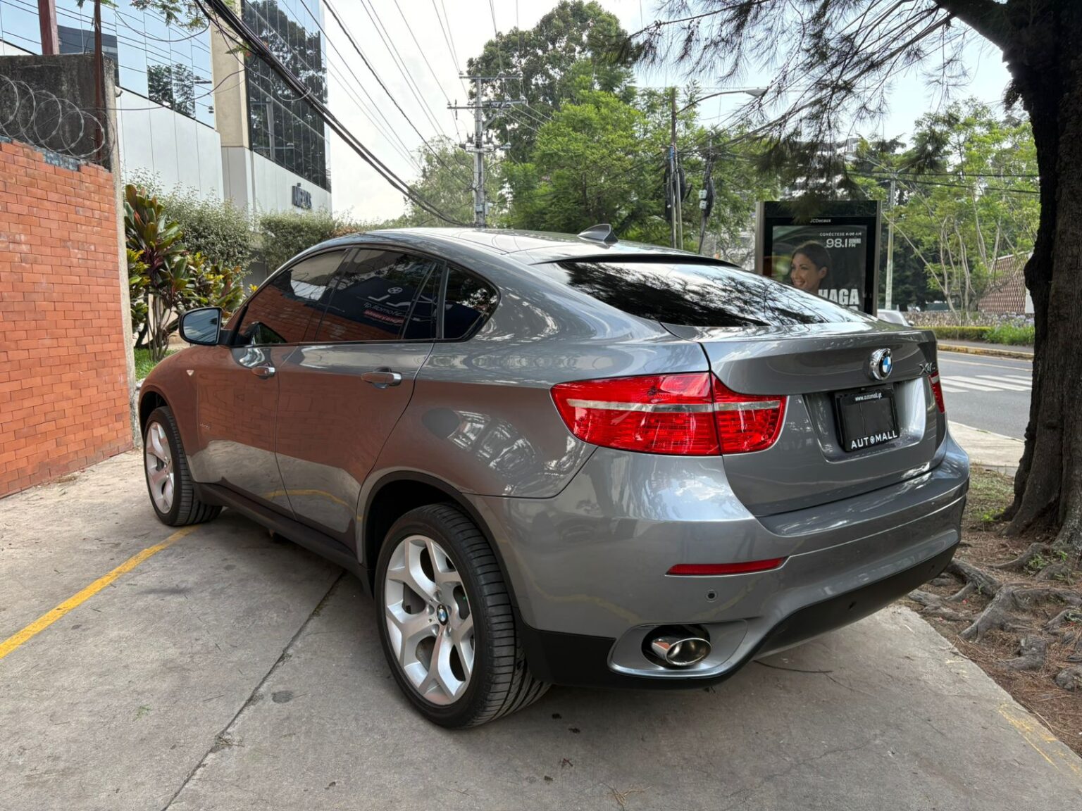 BMW-X6-35i-2011-301KSC (6)