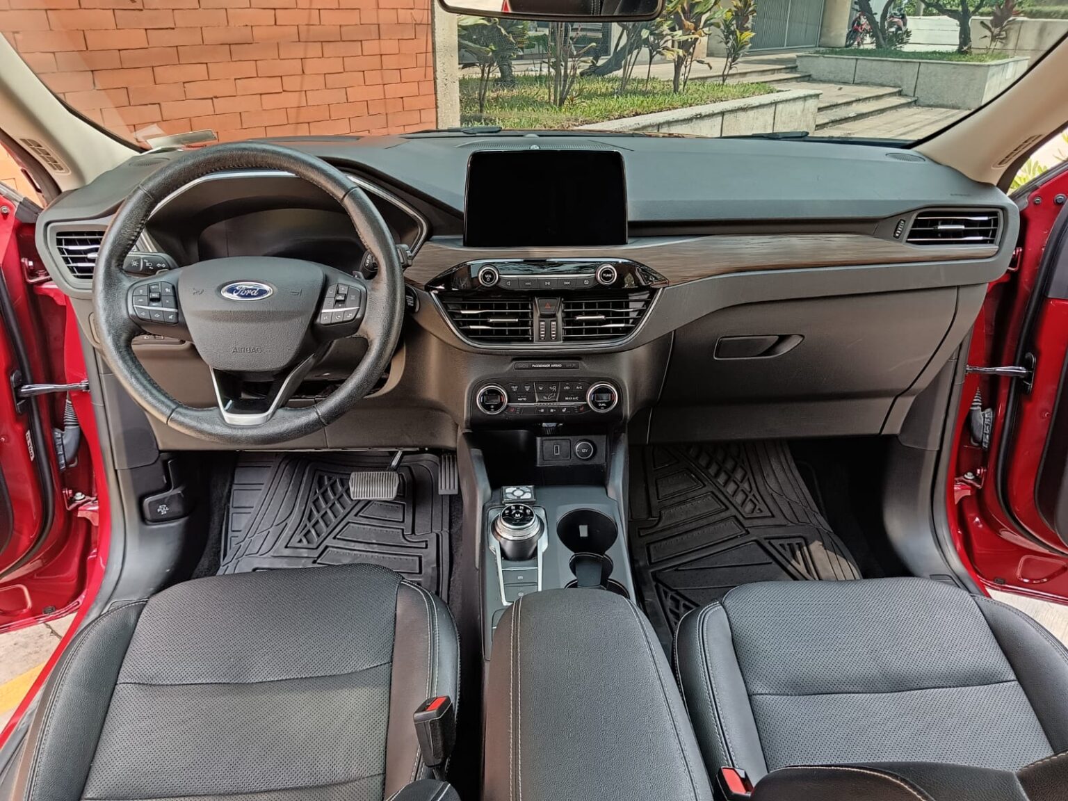 Ford-Escape-Titanium-2020-501JKX (10)