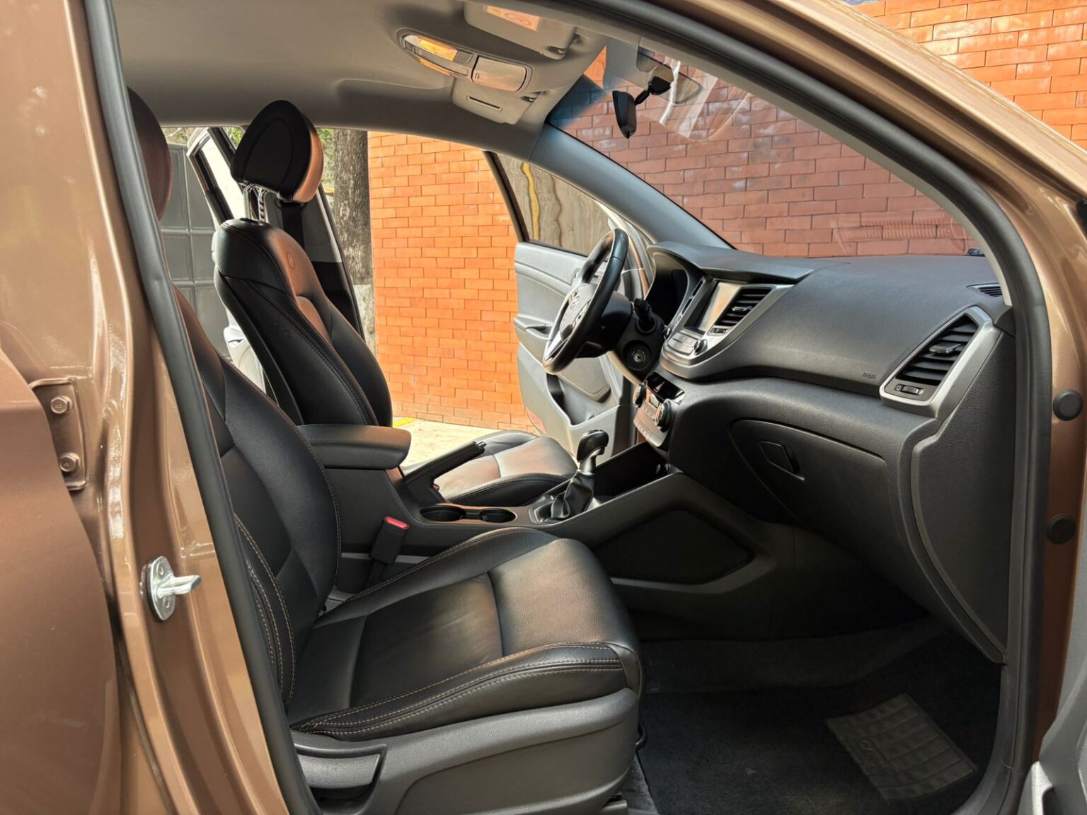 Hyundai-Tucson-MT-2017-587GKG (10)