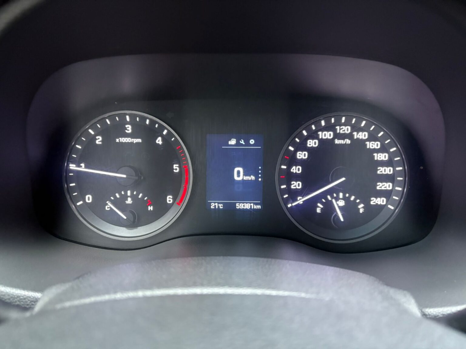 Hyundai-Tucson-MT-2017-587GKG (18)