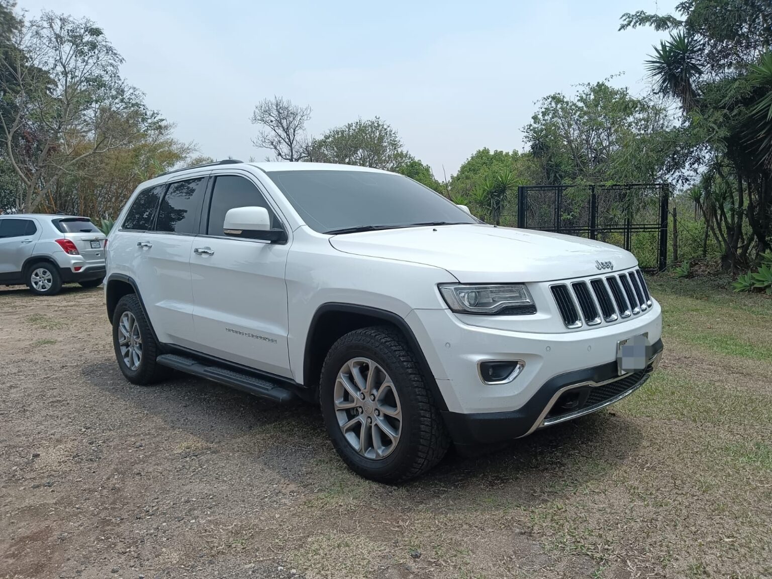 Jeep-Grand-Cherokee-Limited-2014-989FNP (15)