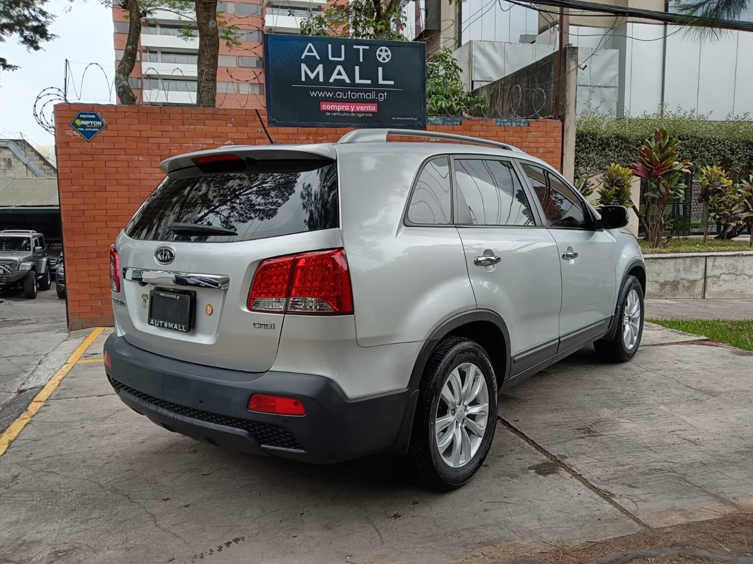 Kia-Sorento-EX-2013-828FJc (15)