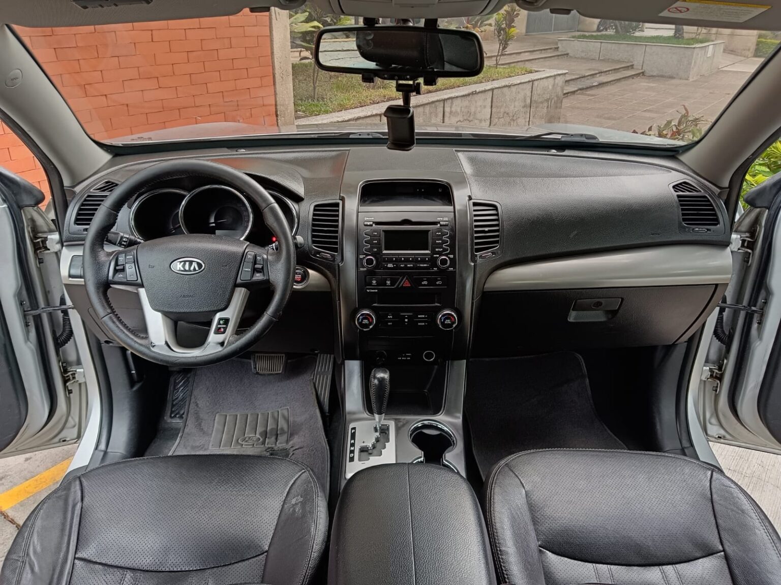 Kia-Sorento-EX-2013-828FJc (8)
