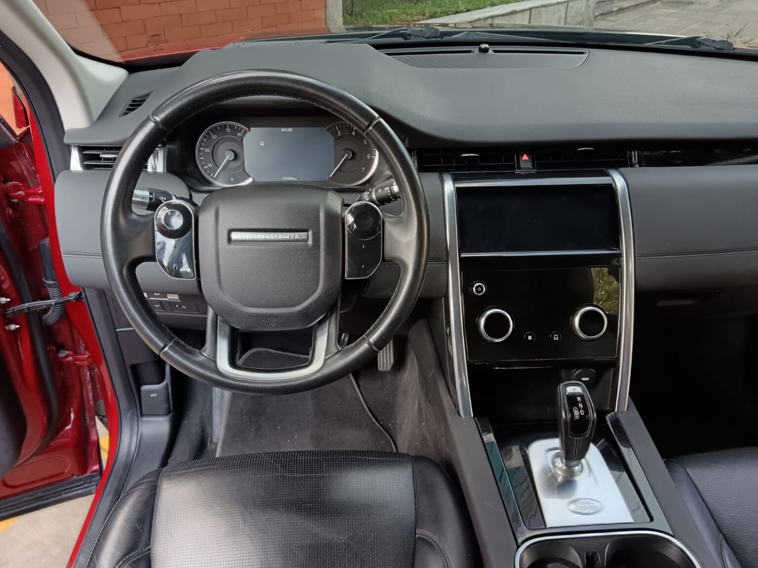 Land-Rover-Discovery-Sport-2020-287LCQ (8)