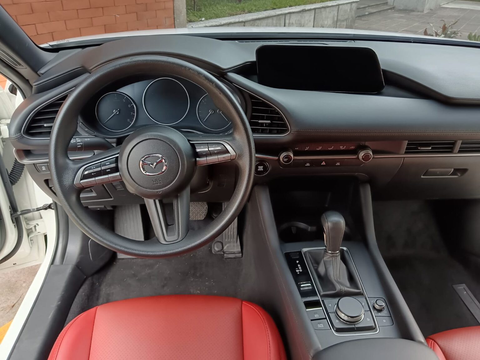 Mazda-3-S-2022-898JVT (10)