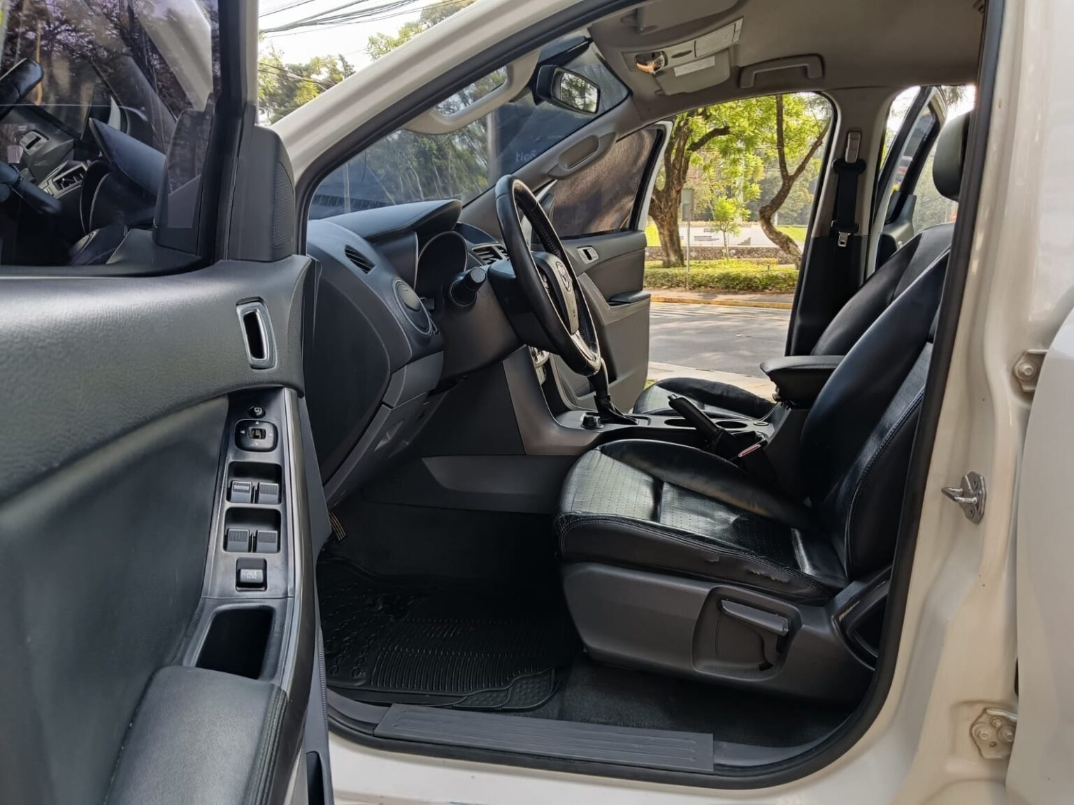 Mazda-BT50-pro-2016-475FZM (12)