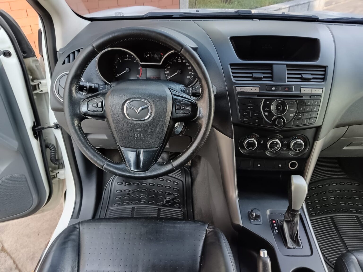 Mazda-BT50-pro-2016-475FZM (7)