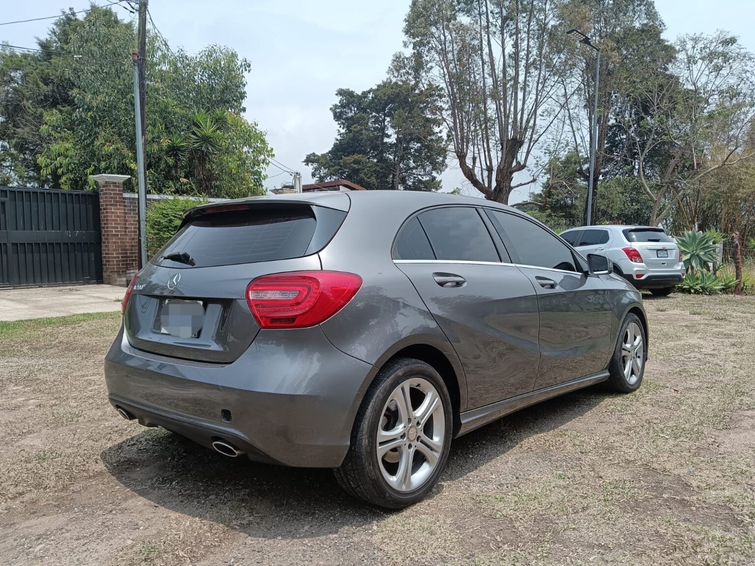 Mercedes-Benz-A200-At-2014-483FNS (10)