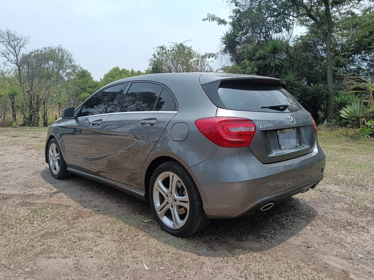 Mercedes-Benz-A200-At-2014-483FNS (12)