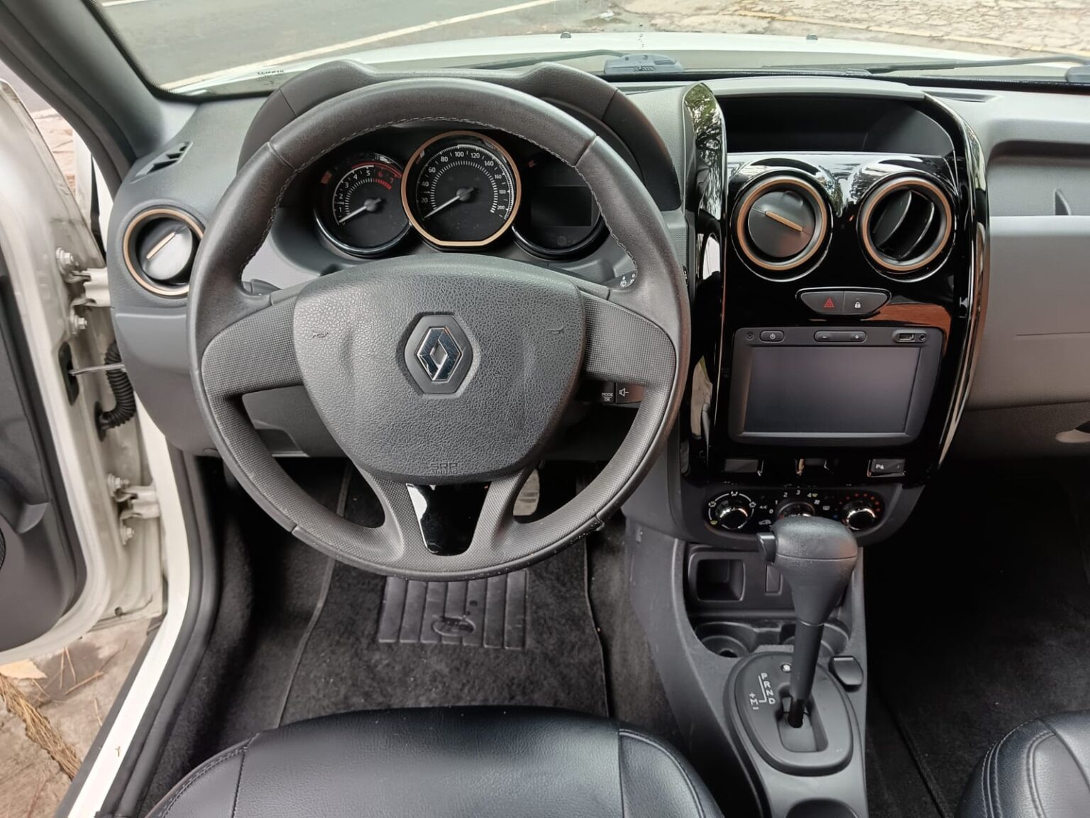 Renault-Duster-AT-2017-683GFT (10)