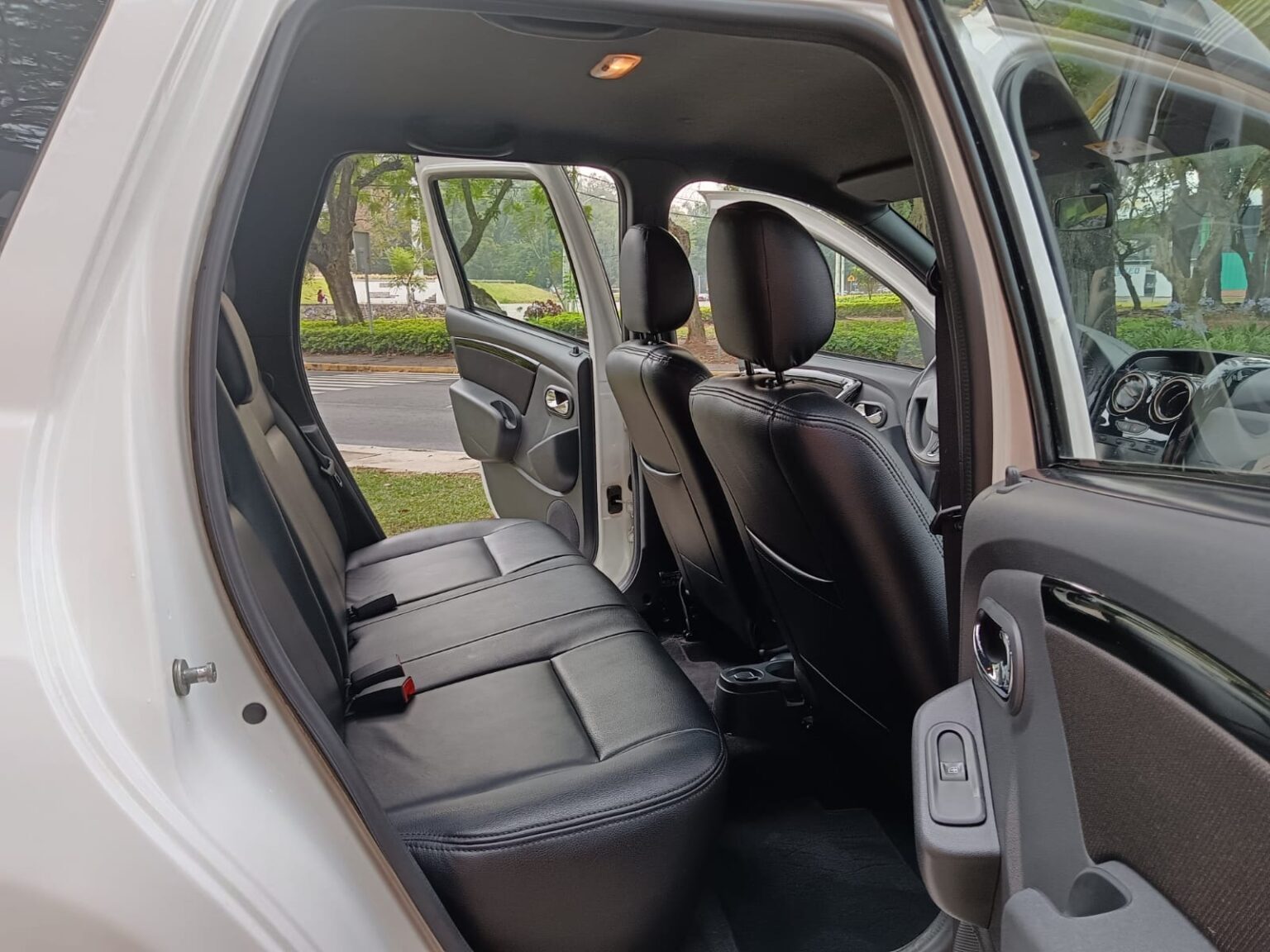 Renault-Duster-AT-2017-683GFT (12)