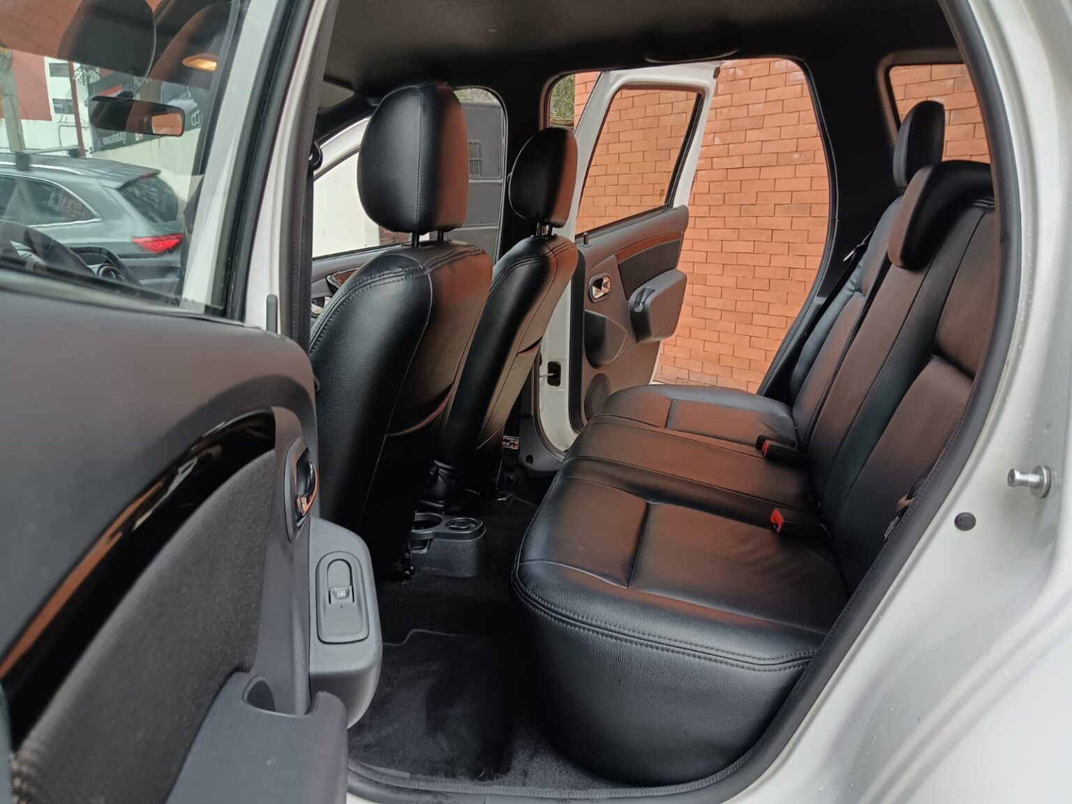 Renault-Duster-AT-2017-683GFT (6)