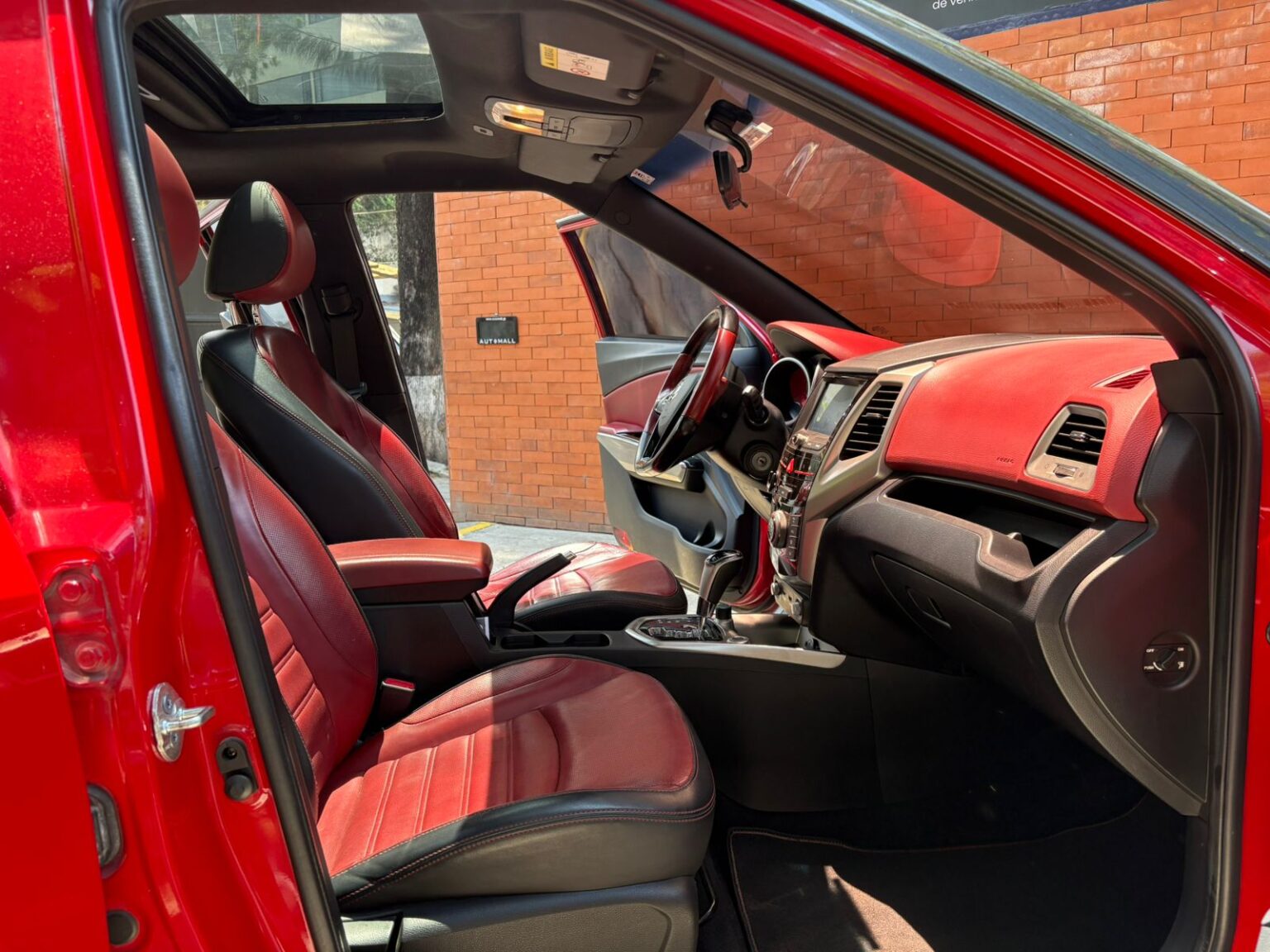 Ssang-Yong-Tivoli-2016-367FXP (10)