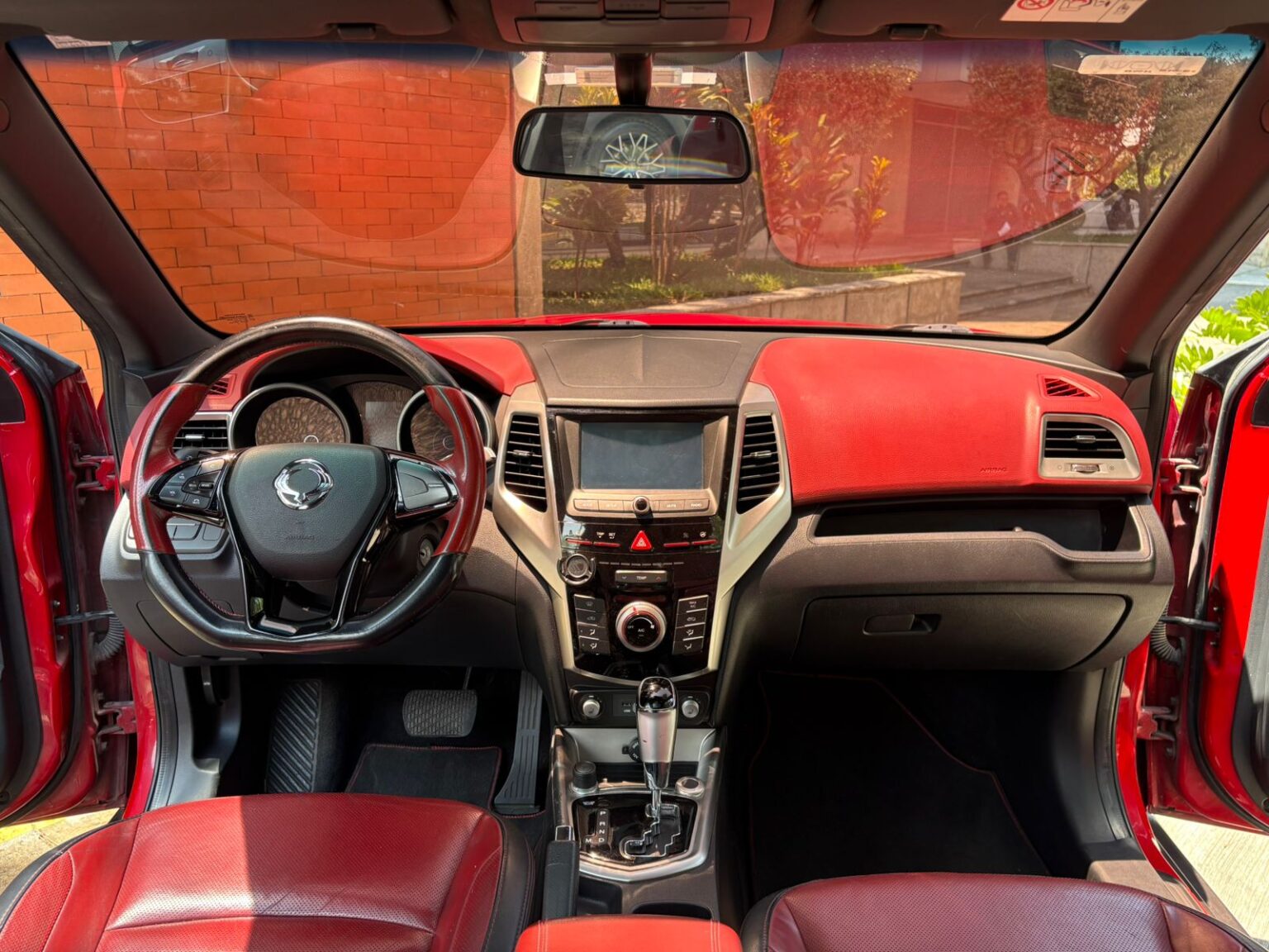 Ssang-Yong-Tivoli-2016-367FXP (12)