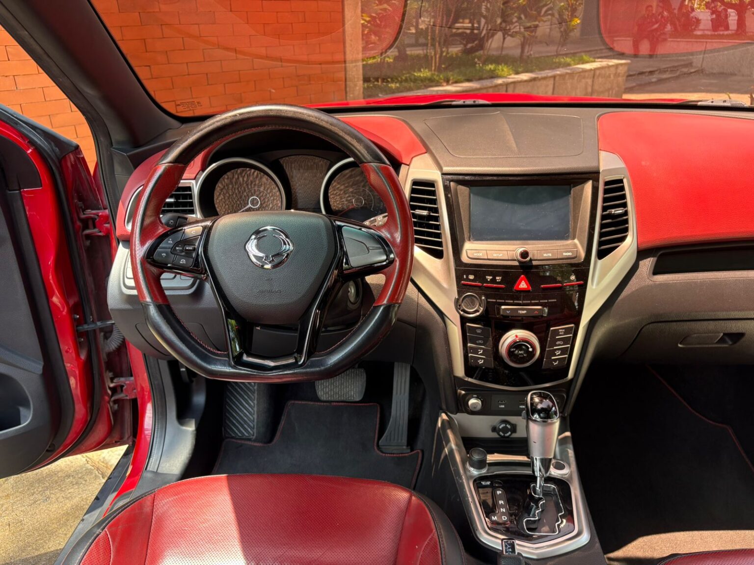Ssang-Yong-Tivoli-2016-367FXP (18)