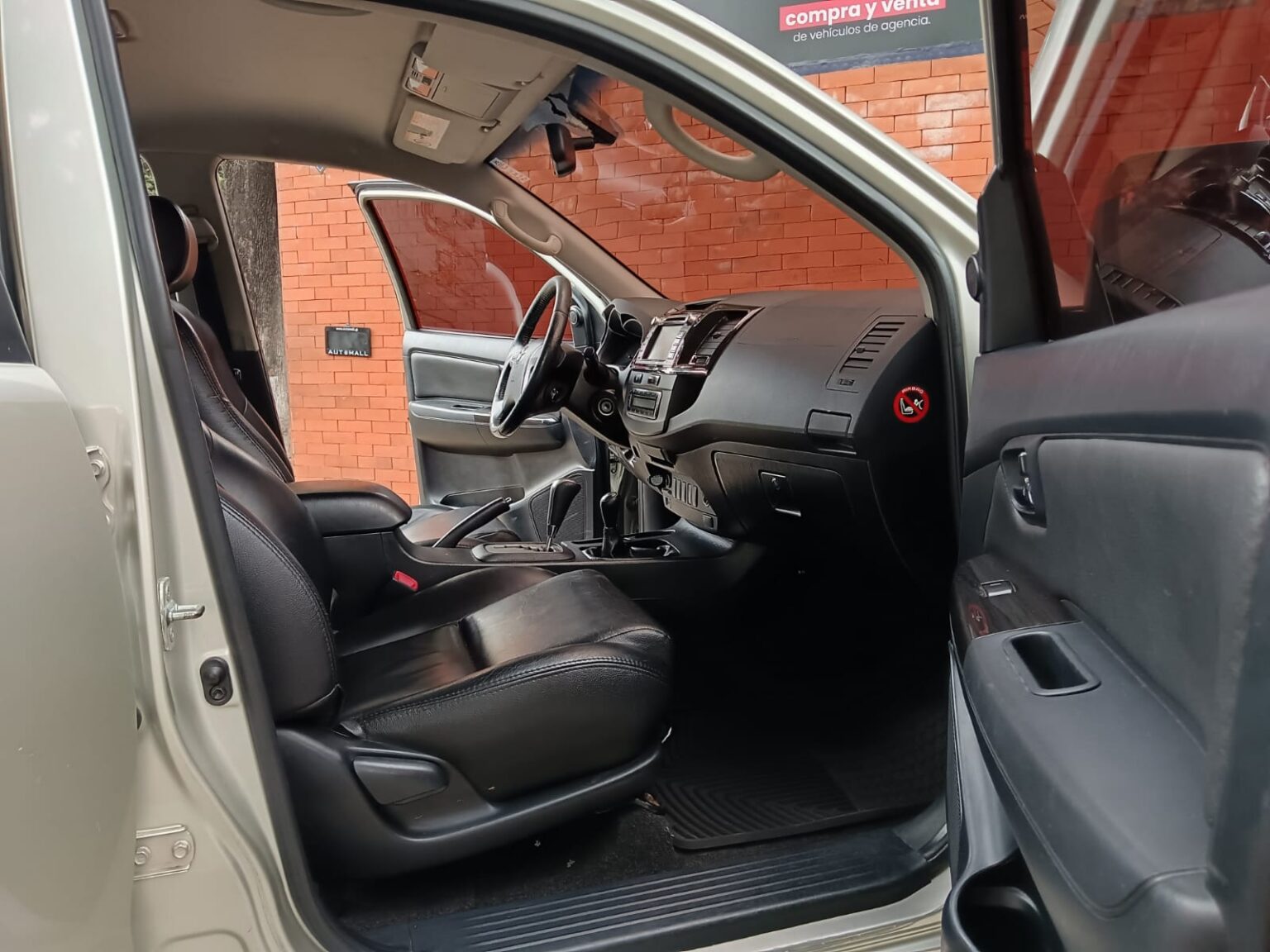Toyota-Fortuner-2014-680FRD (12)