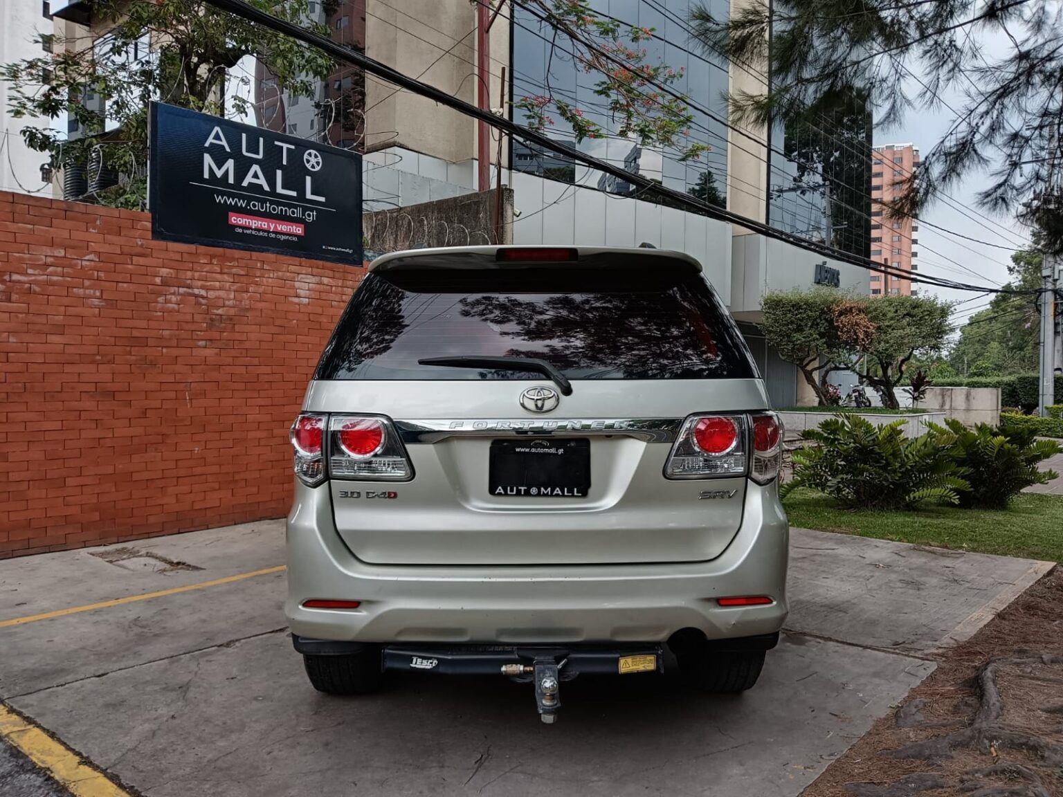 Toyota-Fortuner-2014-680FRD (2)