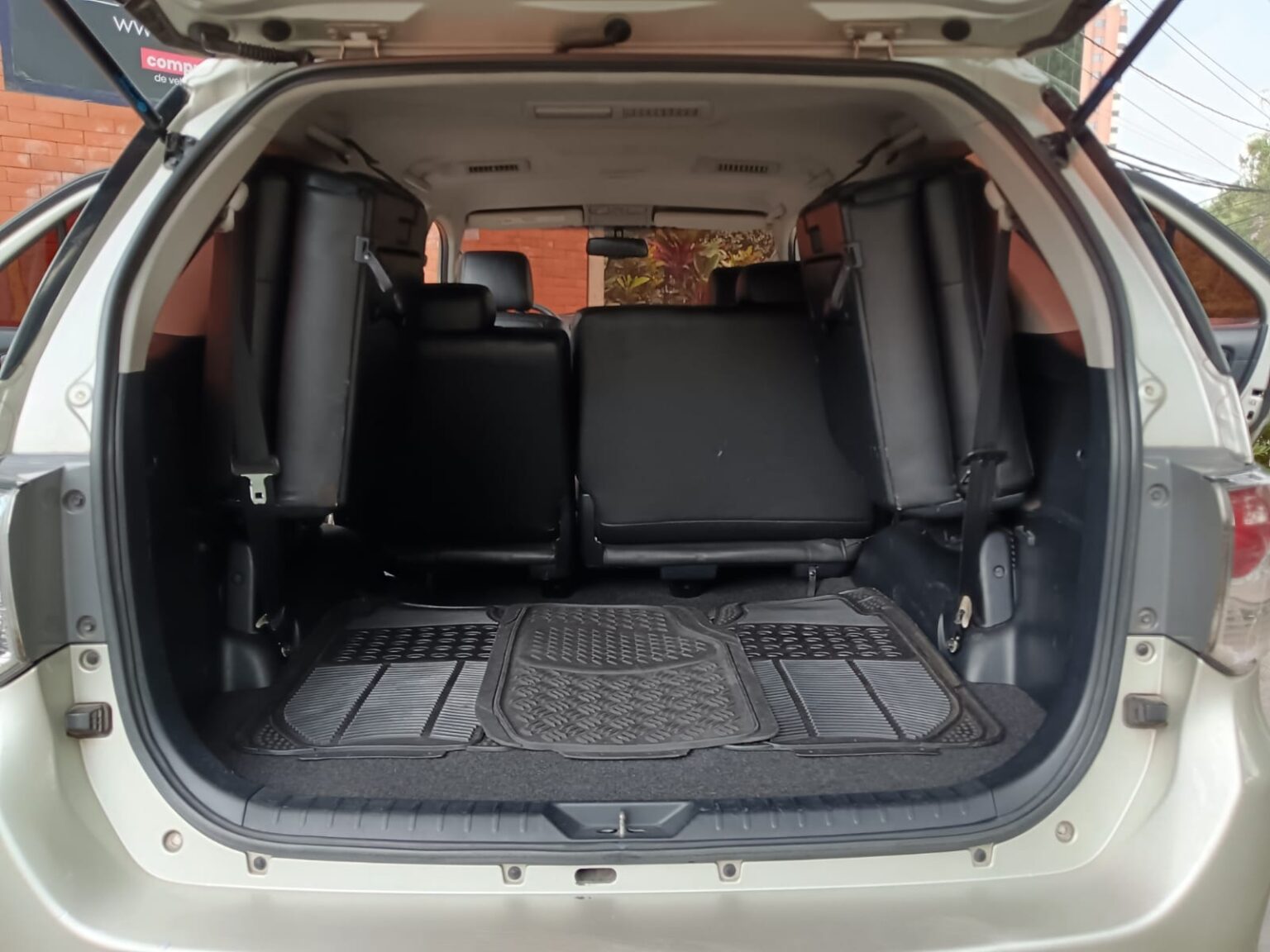 Toyota-Fortuner-2014-680FRD (6)