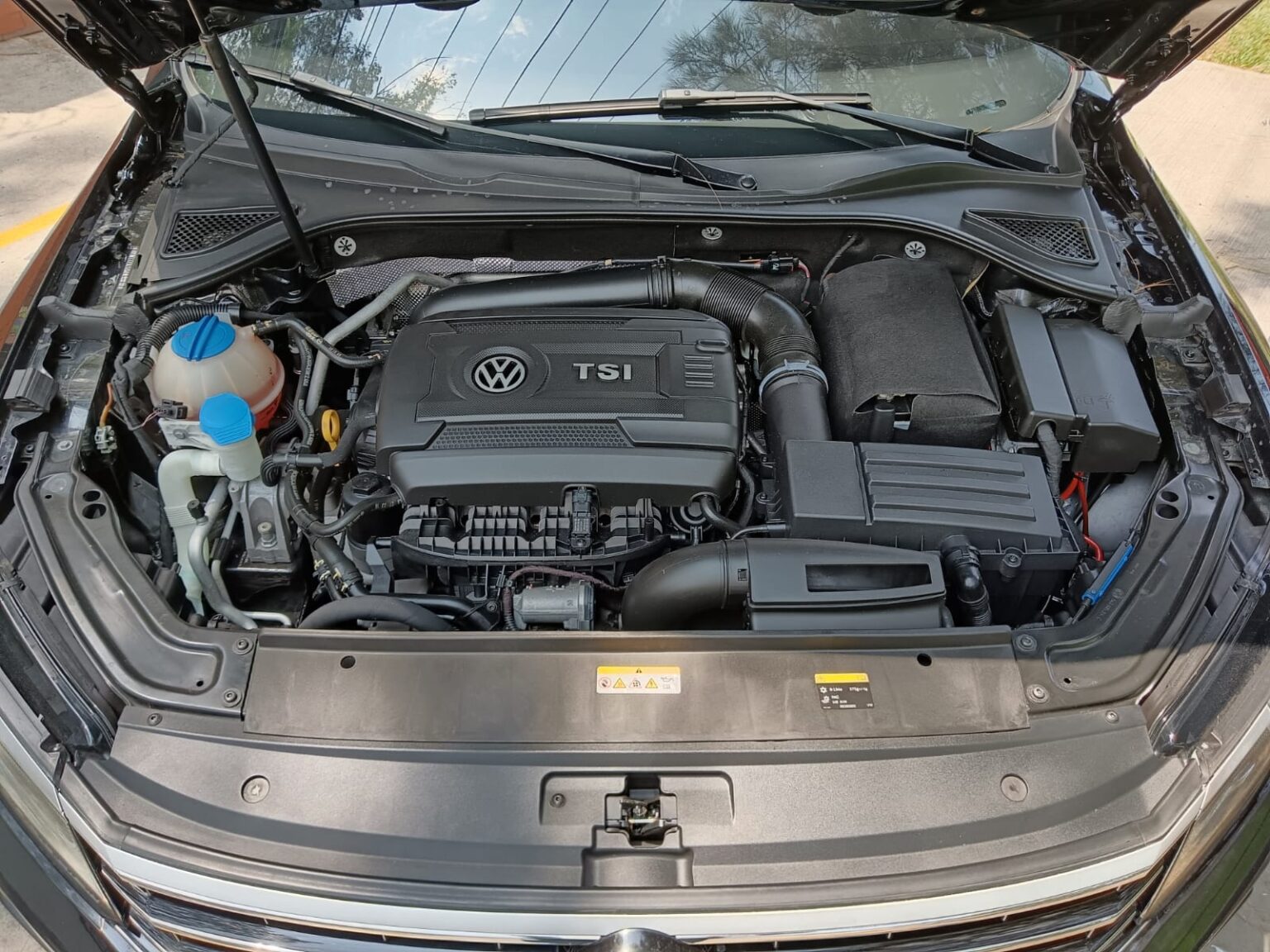 Volkswagen-Passat-2016-817JKC (1)
