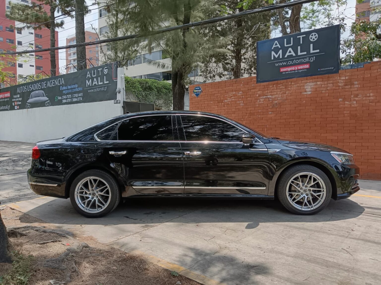 Volkswagen-Passat-2016-817JKC (16)