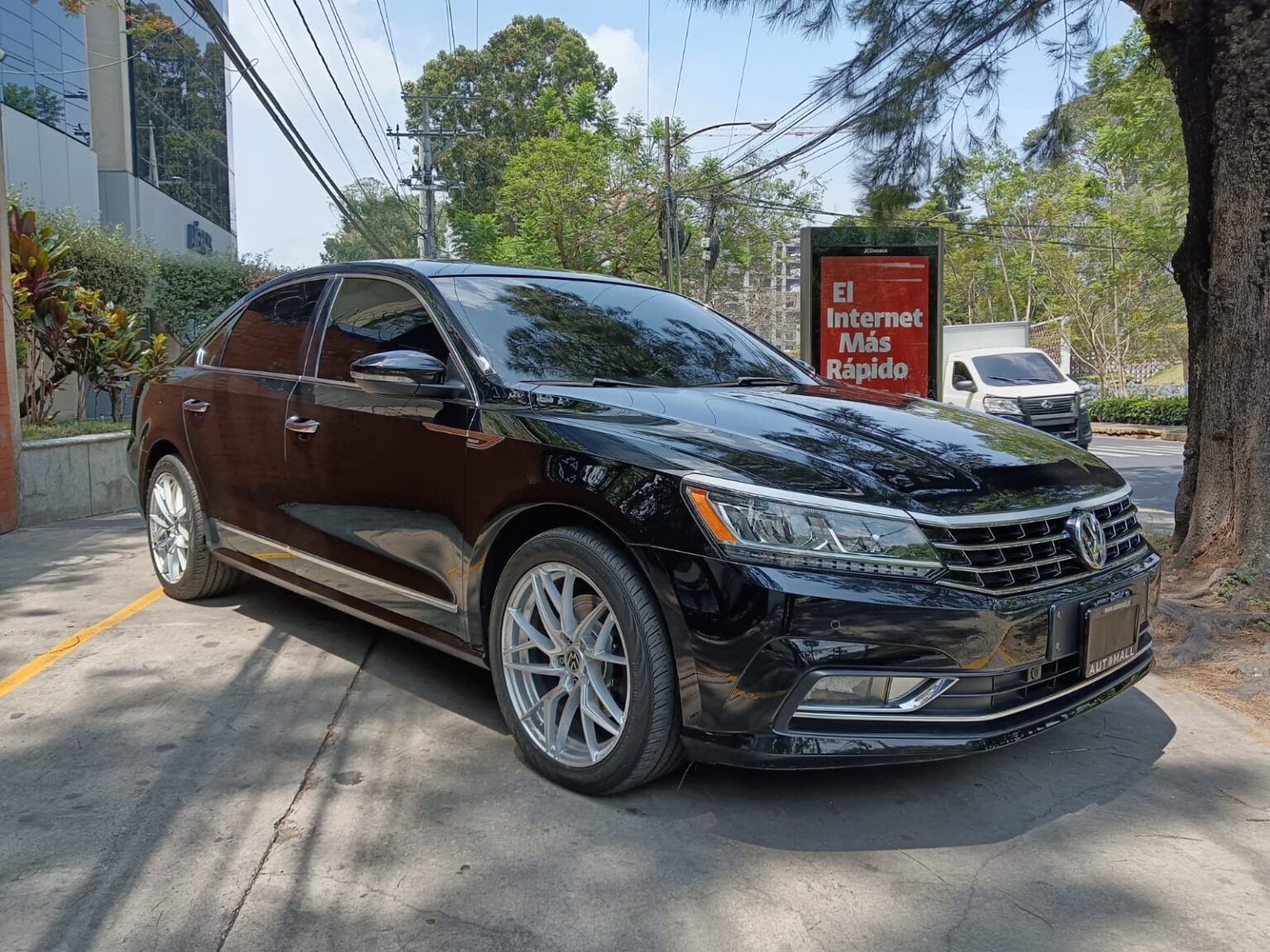 Volkswagen-Passat-2016-817JKC (5)