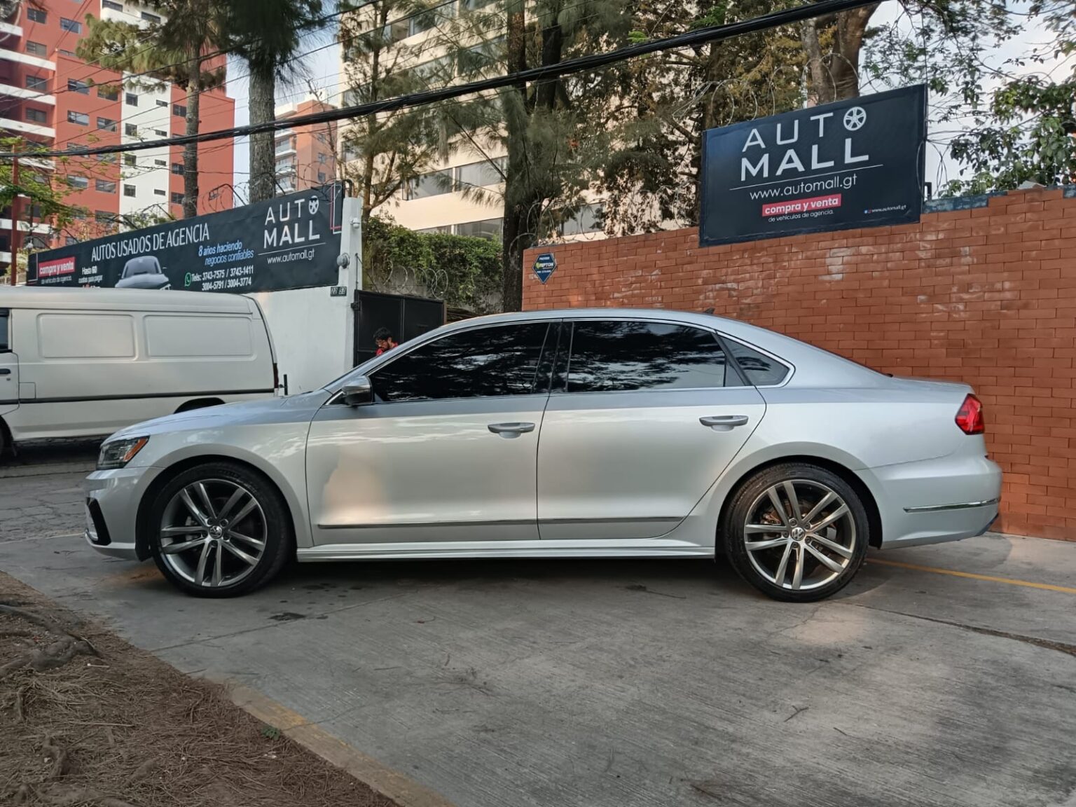 Volkswagen-Passat-RLine-2016-189JLP (1)
