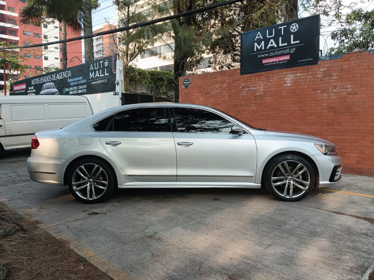 Volkswagen-Passat-RLine-2016-189JLP (14)