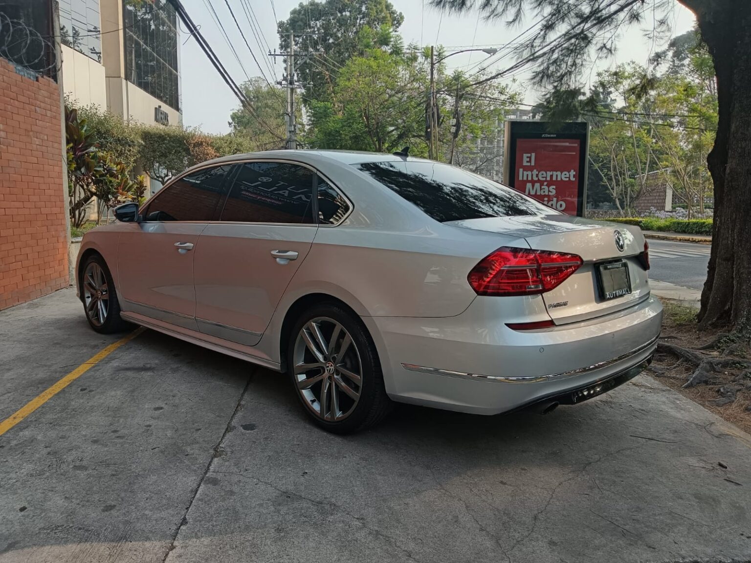 Volkswagen-Passat-RLine-2016-189JLP (18)