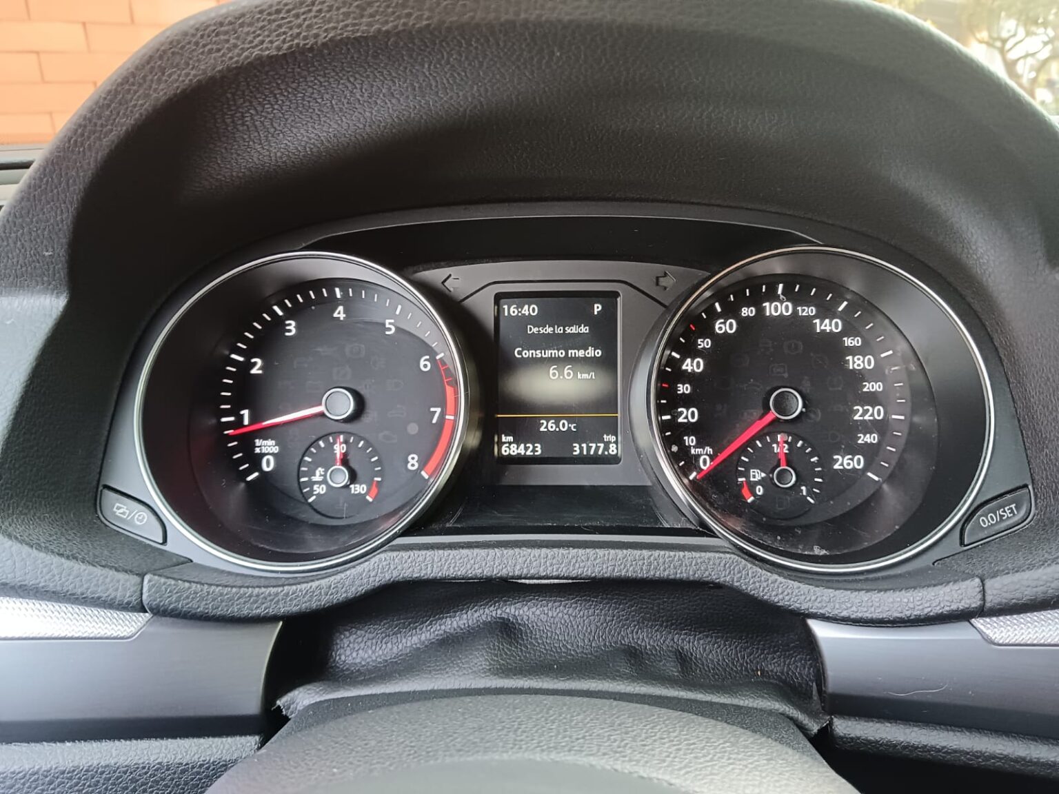Volkswagen-Passat-RLine-2016-189JLP (6)
