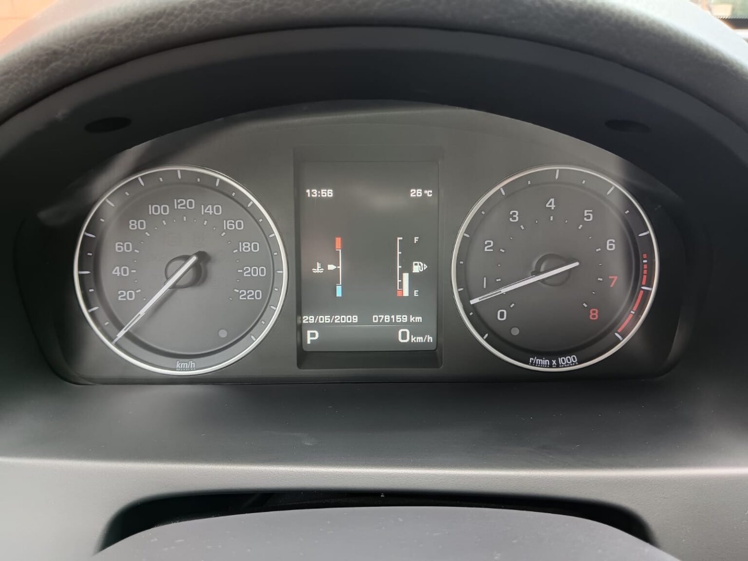 Land-Rover-Freelander-2013-604FNG (13)