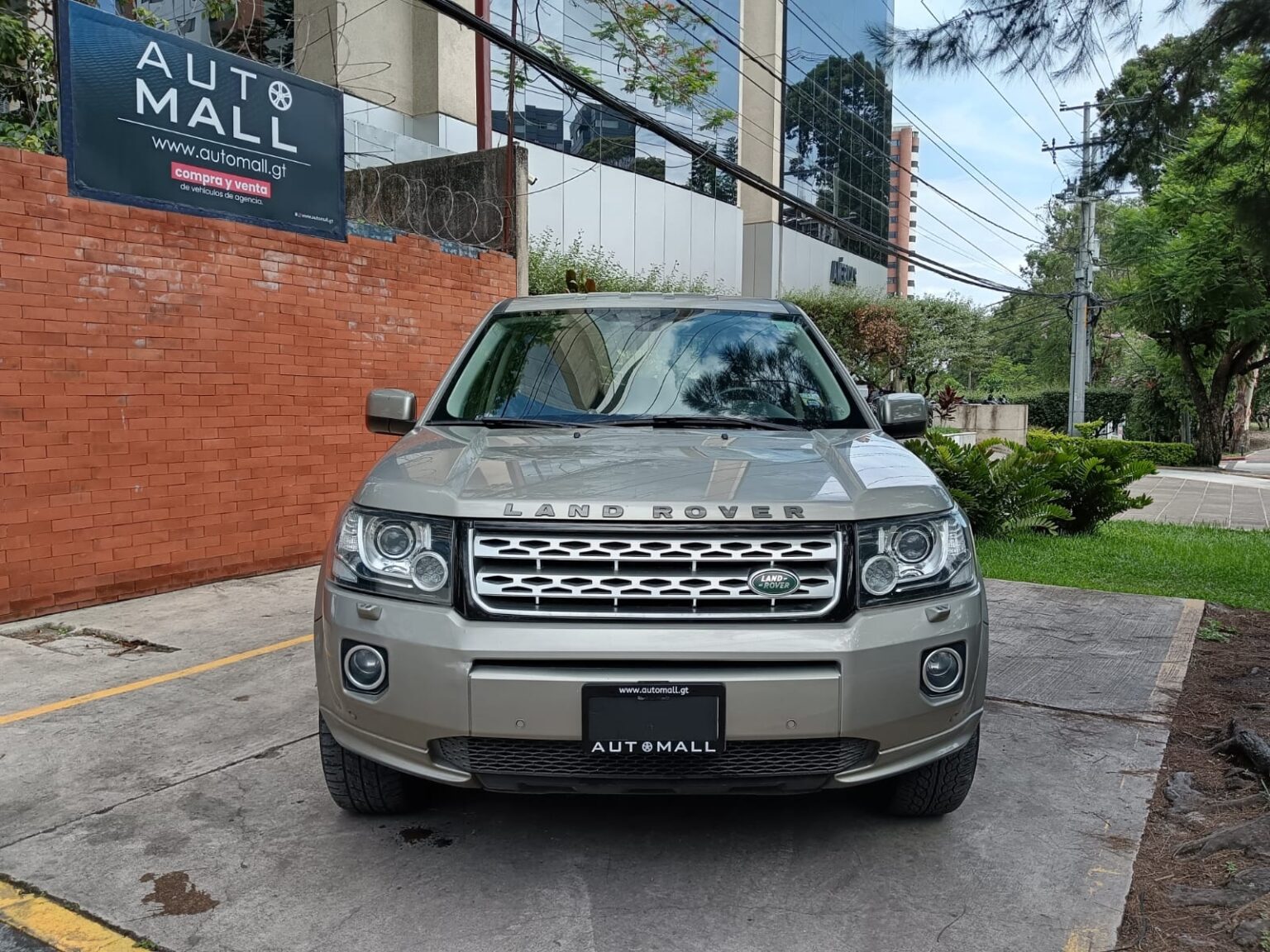 Land-Rover-Freelander-2013-604FNG (19)