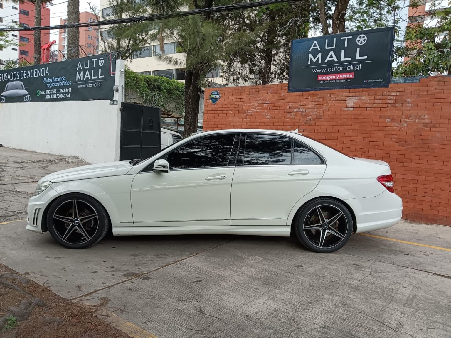 Merccedes-Benz-C300-AWD-2010-433LMR (1)