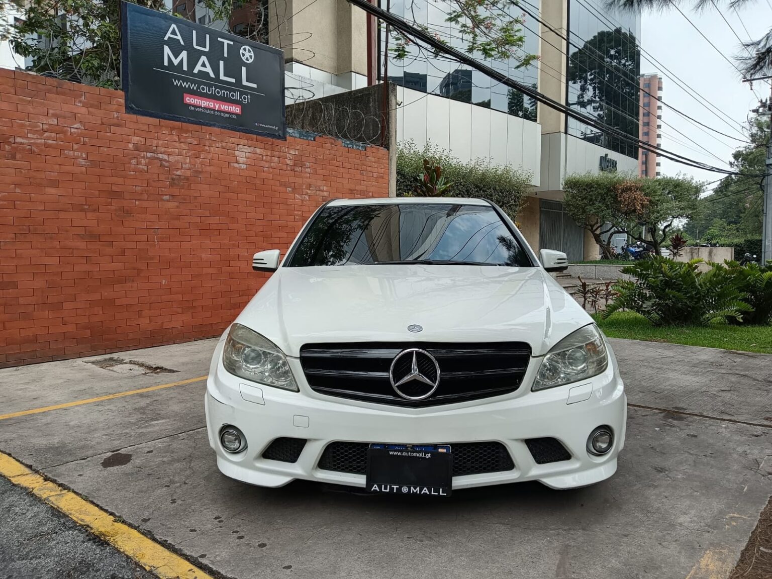Merccedes-Benz-C300-AWD-2010-433LMR (2)