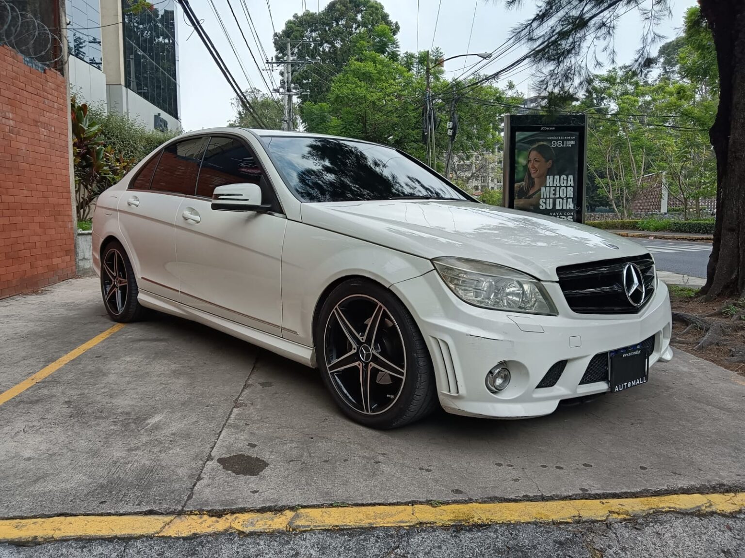 Merccedes-Benz-C300-AWD-2010-433LMR (6)