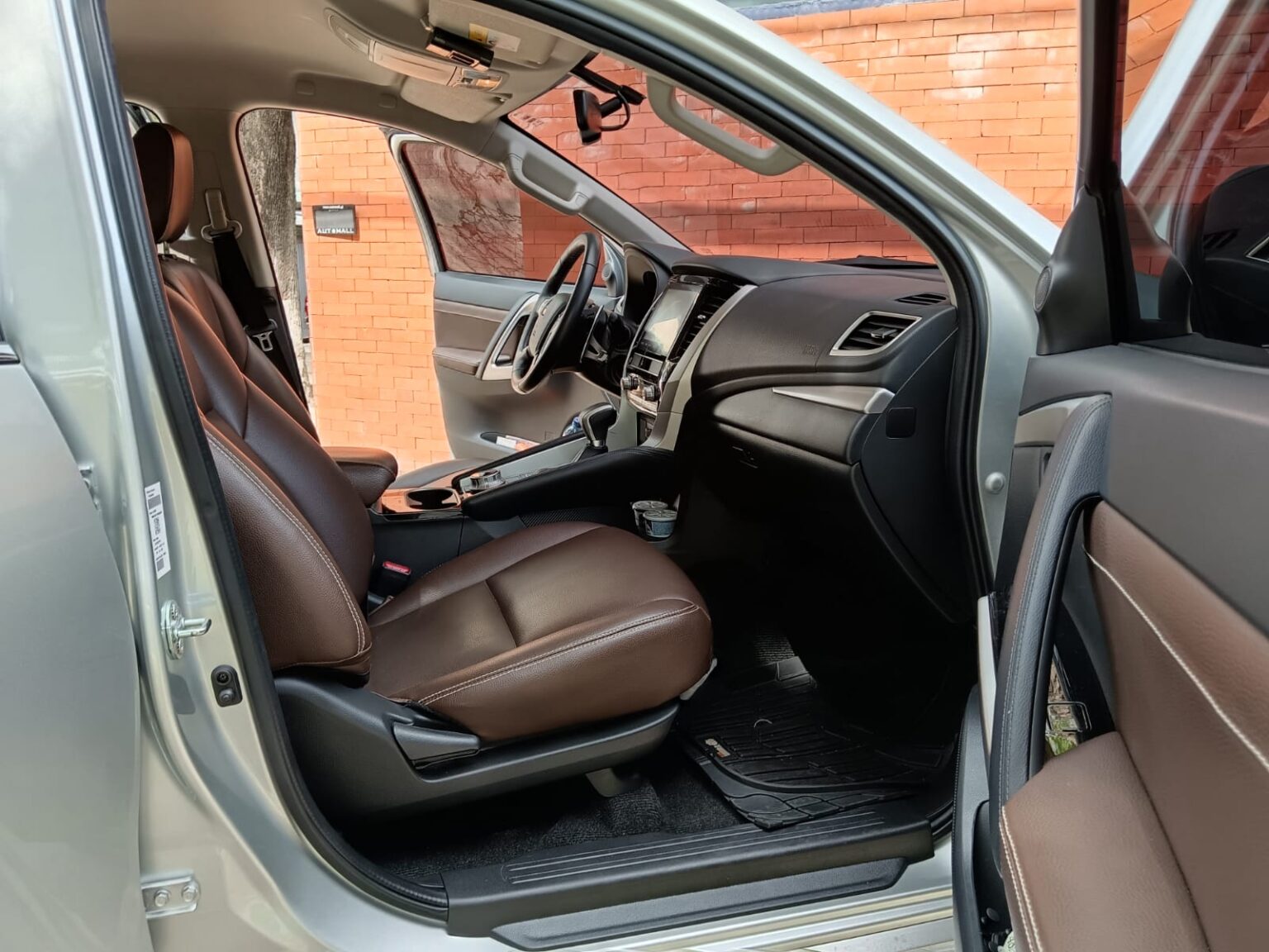 Mitsubishi-Montero-Sport-2024-107KRS (11)