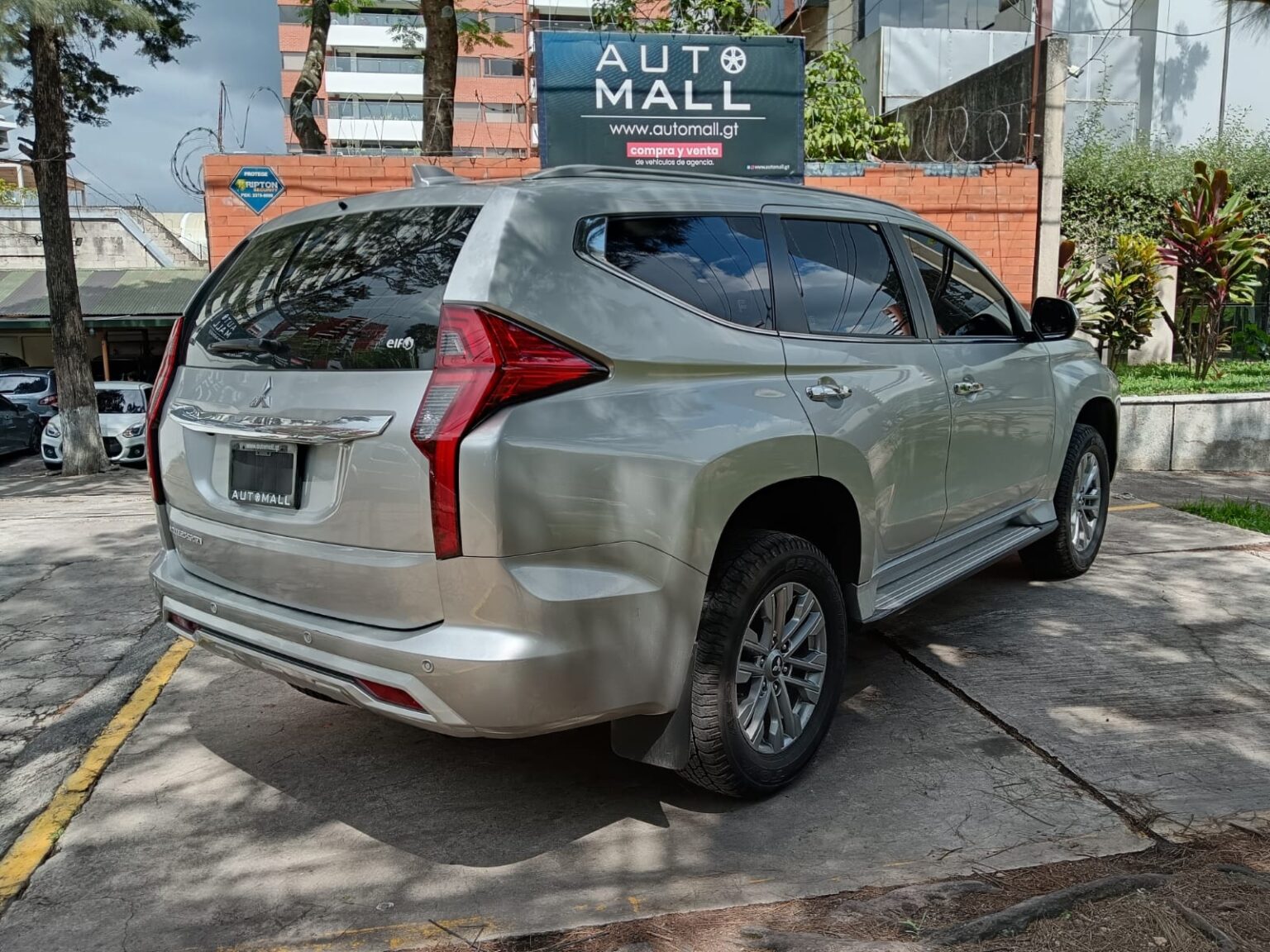 Mitsubishi-Montero-Sport-2024-107KRS (16)