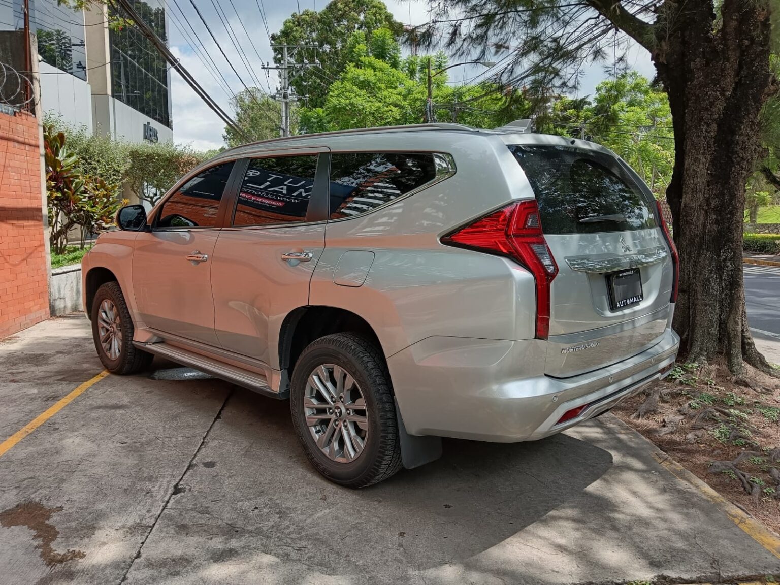 Mitsubishi-Montero-Sport-2024-107KRS (19)