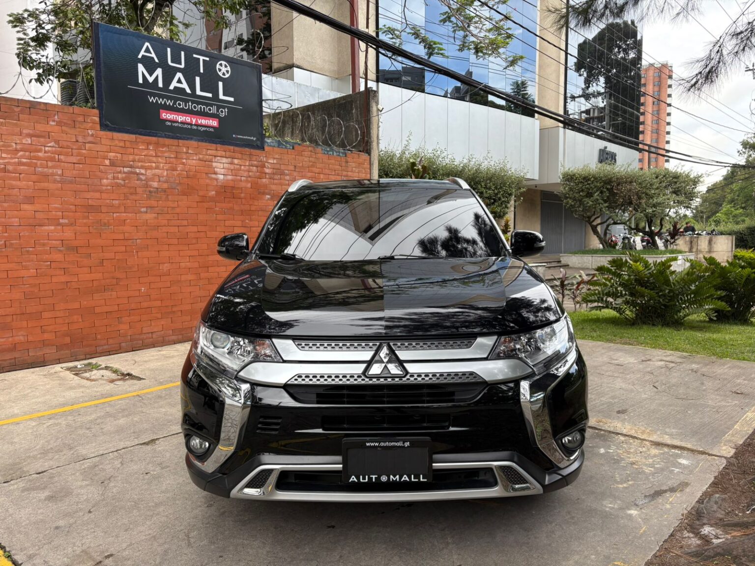 Mitsubishi-Outlander-4WD-2022-184JGF (1)