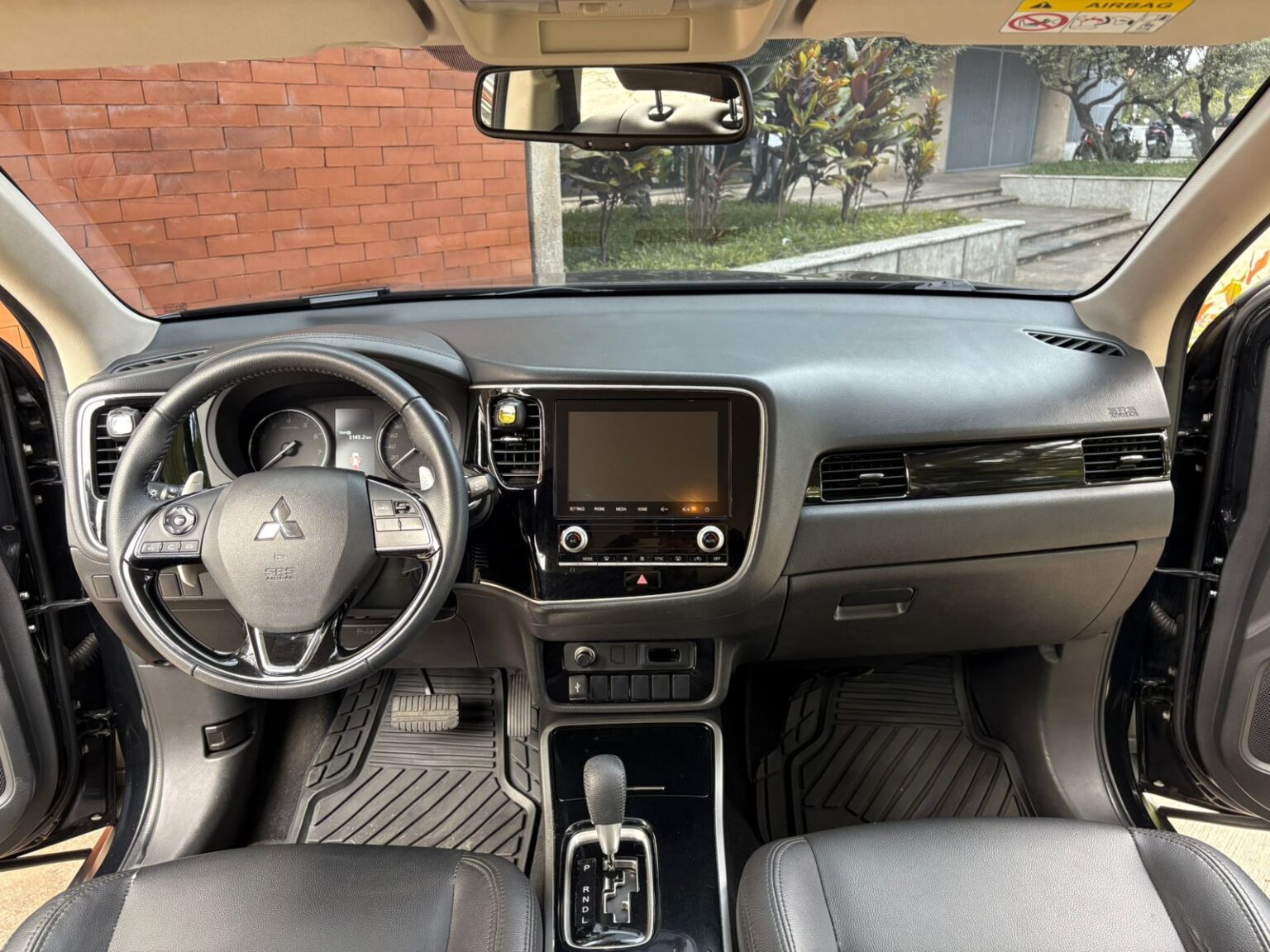 Mitsubishi-Outlander-4WD-2022-184JGF (12)